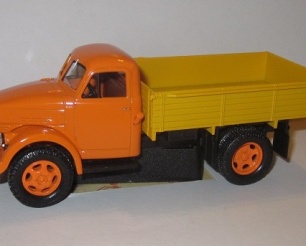 GAZ 51A - oranžový