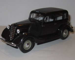 GAZ M1 TAXI - černý