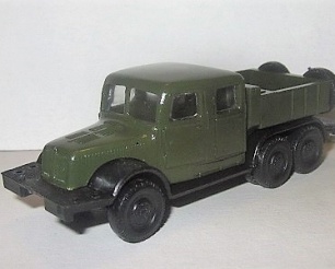 Tatra 141 - tahač tm. zelená