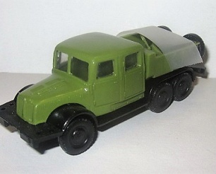 Tatra 141 - tahač olivově zelená