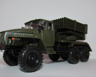 URAL BM-21 "GRAD"